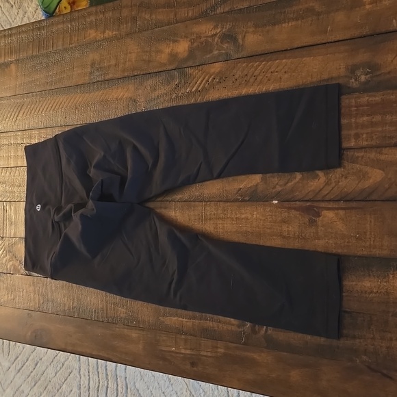 Lululemon Wunder under crop - Picture 2 of 3